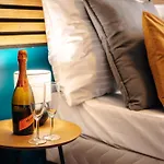 Apart Otel Smichov Mixhause By Wagnerstays 4*