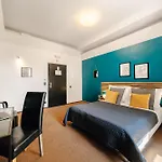 Apart Otel Smichov Mixhause By Wagnerstays 4*