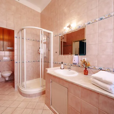 Smichov Mixhause By Wagnerstays 公寓式酒店 4*
